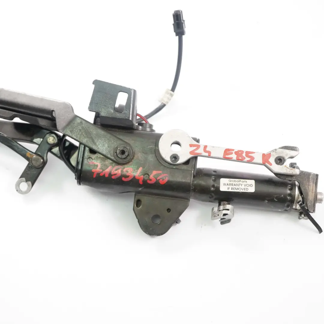 Telaio tetto morbido pieghevole destra Blocco cerniera per BMW Z4 E85 con numero di parte 7193450 BMW Z4 E85 Telaio tetto morbido pieghevole destra Blocco cerniera - SKU 7193450 - Numero di parte 7193450