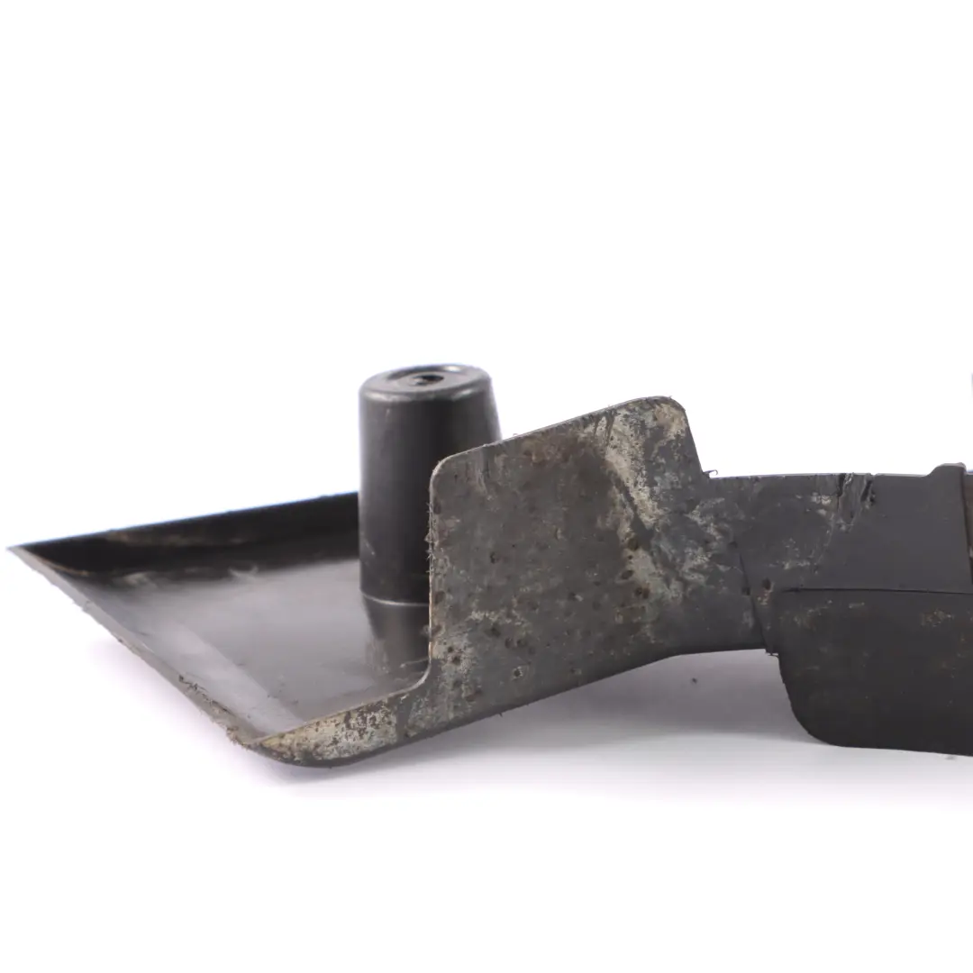 Couvercle protection réservoir BMW F07 GT fond droit panneau d'habillage pour à propos du numéro de pièce 7193490 Couvercle protection réservoir BMW F07 GT fond droit panneau d'habillage - SKU 7193490 - Numéro de pièce 7193490