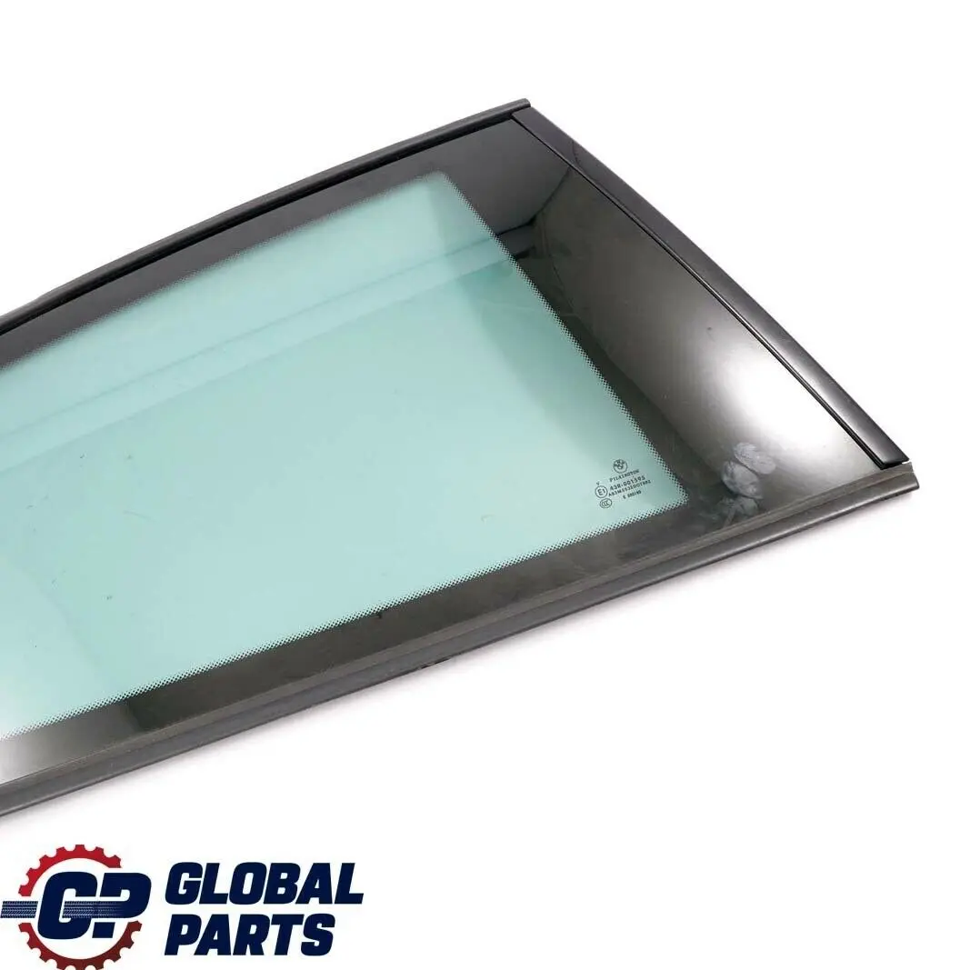 Finestrino Posteriore Destra Nero Lucido Ssg Alto Gloss per BMW E81 con numero di parte 7194194 BMW E81 Finestrino Posteriore Destra Nero Lucido Ssg Alto Gloss - SKU 7194194 - Numero di parte 7194194