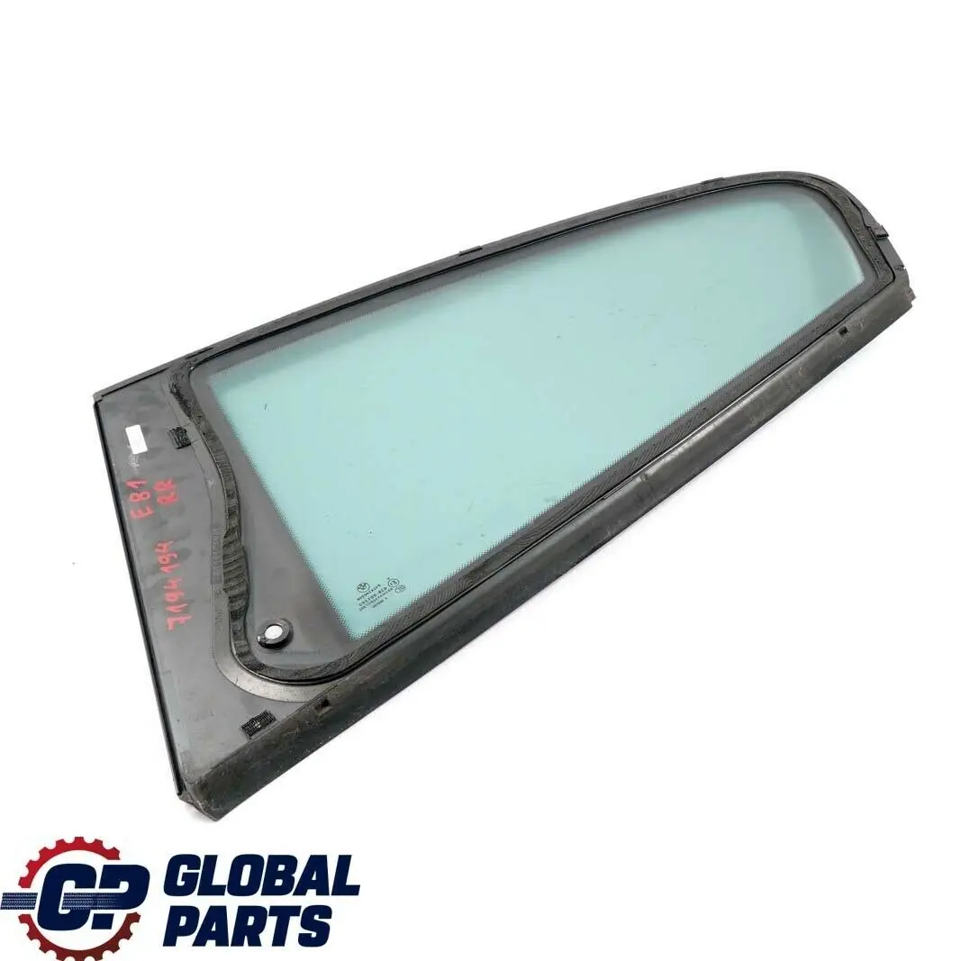 BMW E81 Trasero Derecho Tintado Lateral AS3 Glanzschwarz Alto Brillo - SKU 7194194 - Número de pieza 7194194