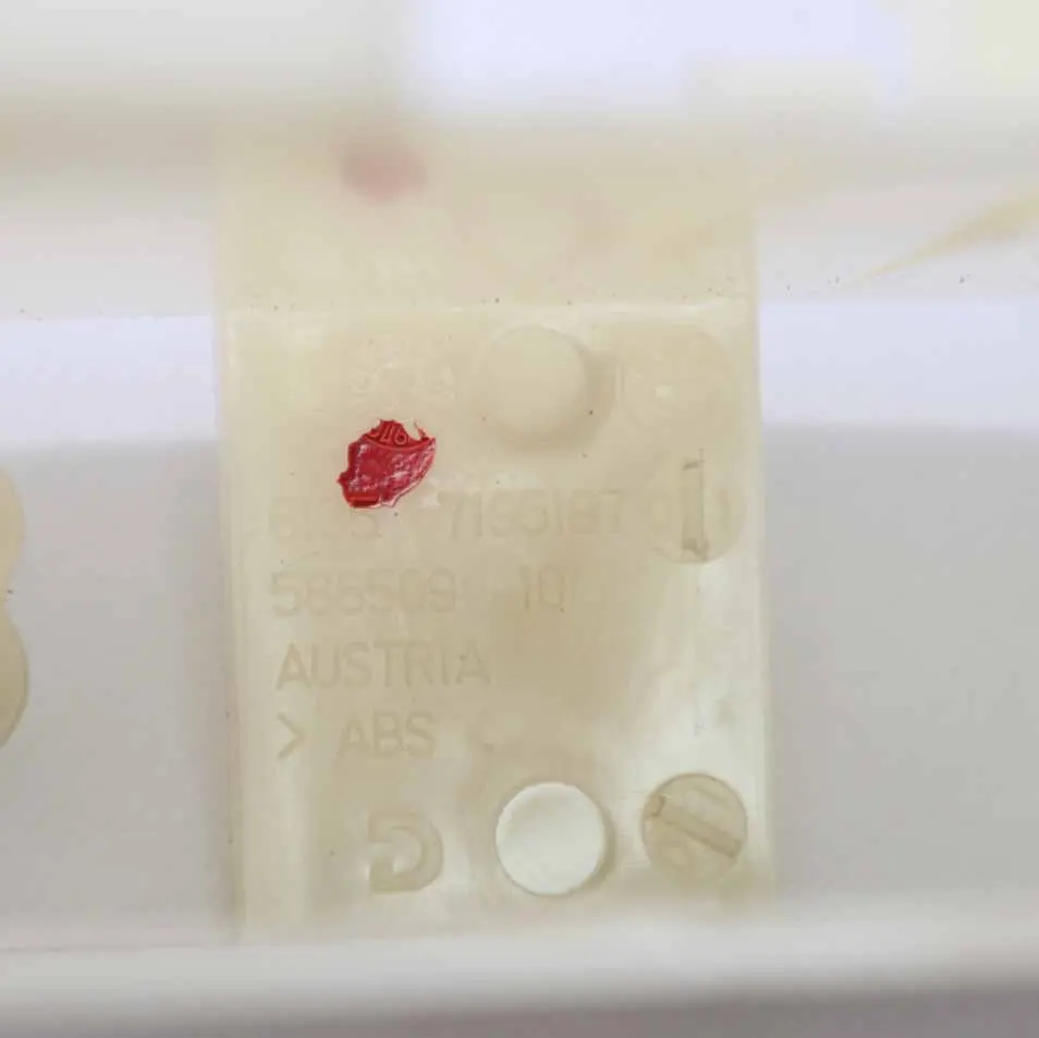 Techo Plegable Módulo ECU CVM Soporte Soporte para BMW E88 Convertible con número de pieza 7195197 BMW E88 Convertible Techo Plegable Módulo ECU CVM Soporte Soporte - SKU 7195197 - Número de pieza 7195197