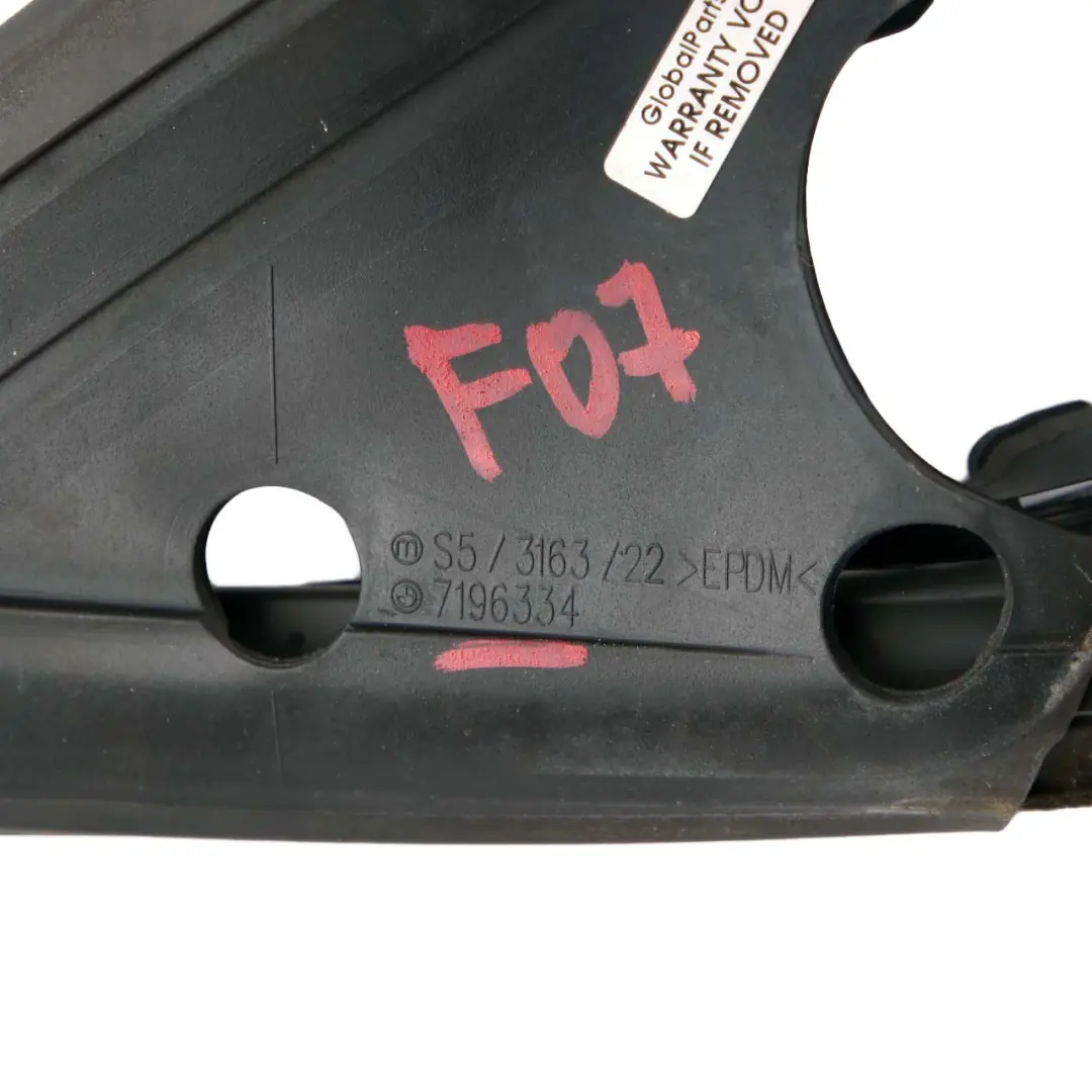 Seal Gasket Outer Mirror Triangle Front Right pour BMW 5 F07 GT à propos du numéro de pièce 7196334 BMW 5 F07 GT Seal Gasket Outer Mirror Triangle Front Right - SKU 7196334 - Numéro de pièce 7196334