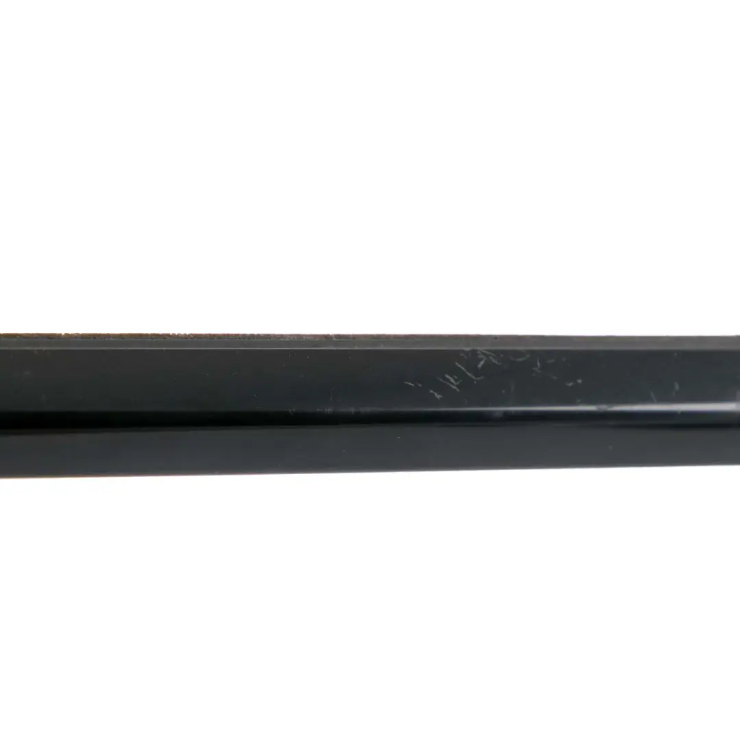 Kanalabdeckung Äußere Tür Vorne Links Hochglanz für BMW F07 GT mit Teilenummer 7196341 BMW F07 GT Kanalabdeckung Äußere Tür Vorne Links Hochglanz - SKU 7196341 - Teilenummer 7196341