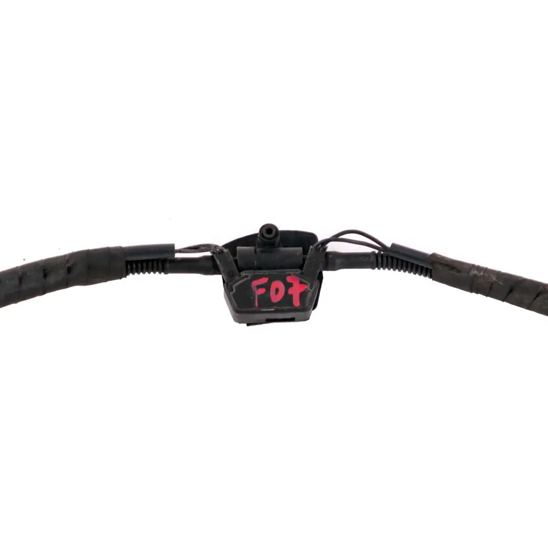 Windshield Cleaning Washing Hose Pipe Nozzles Set to BMW 5 Series F07 GT with Part number 7196950 BMW 5 Series F07 GT Windshield Cleaning Washing Hose Pipe Nozzles Set - SKU 7196950 - Part number 7196950