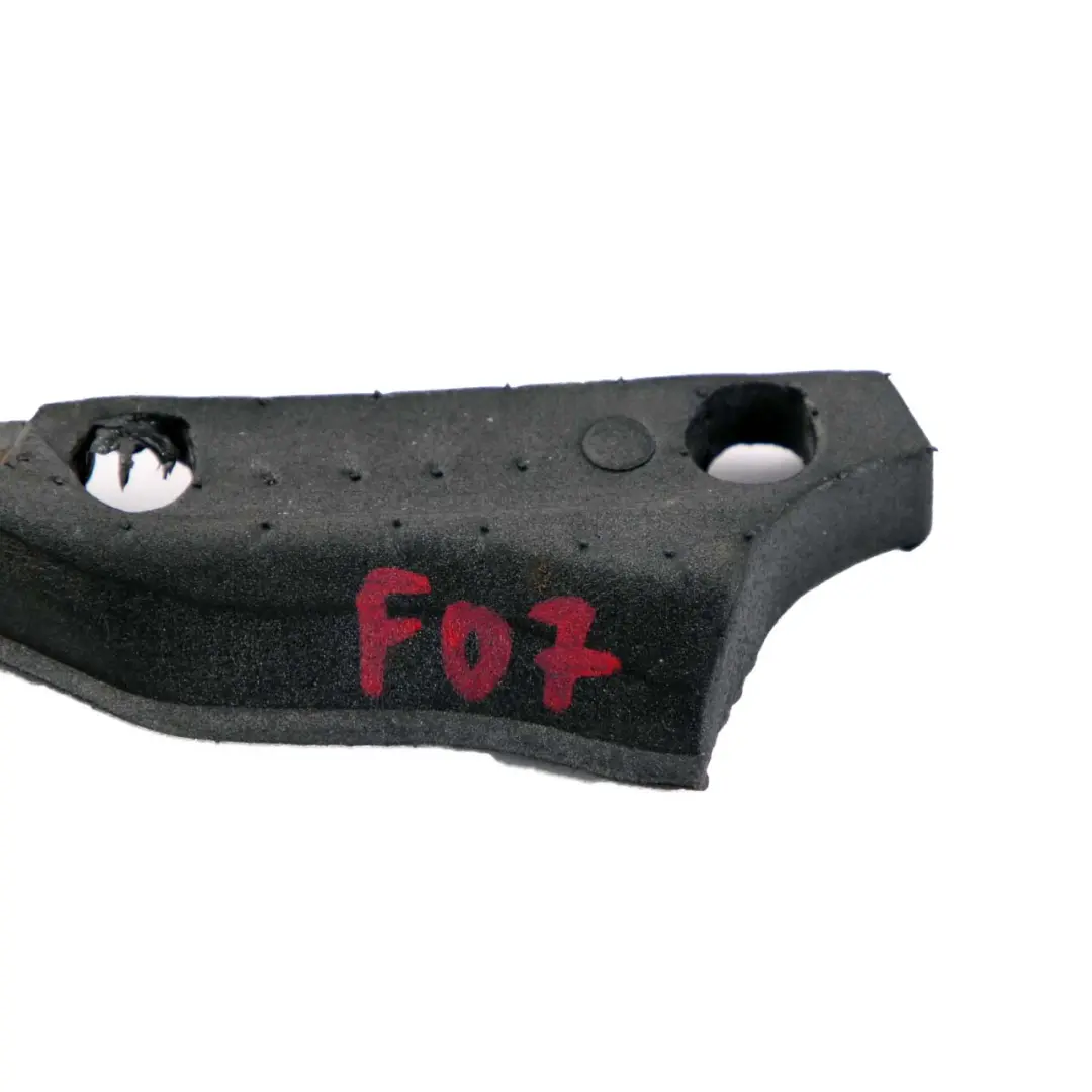 Seal Mirror Triangle Gasket Outer Front Right O/S Gran Turismo to BMW F07 with Part number 7197870 BMW F07 Seal Mirror Triangle Gasket Outer Front Right O/S Gran Turismo - SKU 7197870 - Part number 7197870