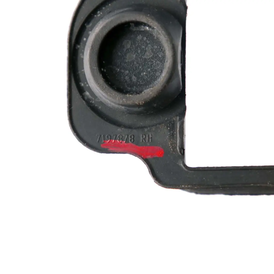 Gasket Door Brake Seal Rear Right O/S GT Gran Turismo to BMW F07 with Part number 7197878 BMW F07 Gasket Door Brake Seal Rear Right O/S GT Gran Turismo - SKU 7197878 - Part number 7197878