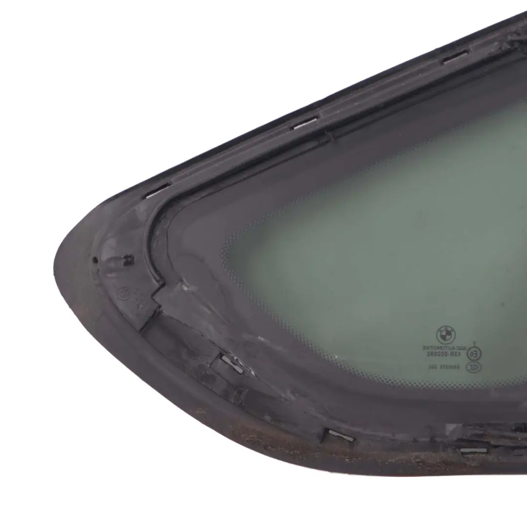 Vitre Latérale Teintée Verte Fixe BMW F07 Porte Arrière Gauche AS3 SSG pour à propos du numéro de pièce 7197901 Vitre Latérale Teintée Verte Fixe BMW F07 Porte Arrière Gauche AS3 SSG - SKU 7197901 - Numéro de pièce 7197901