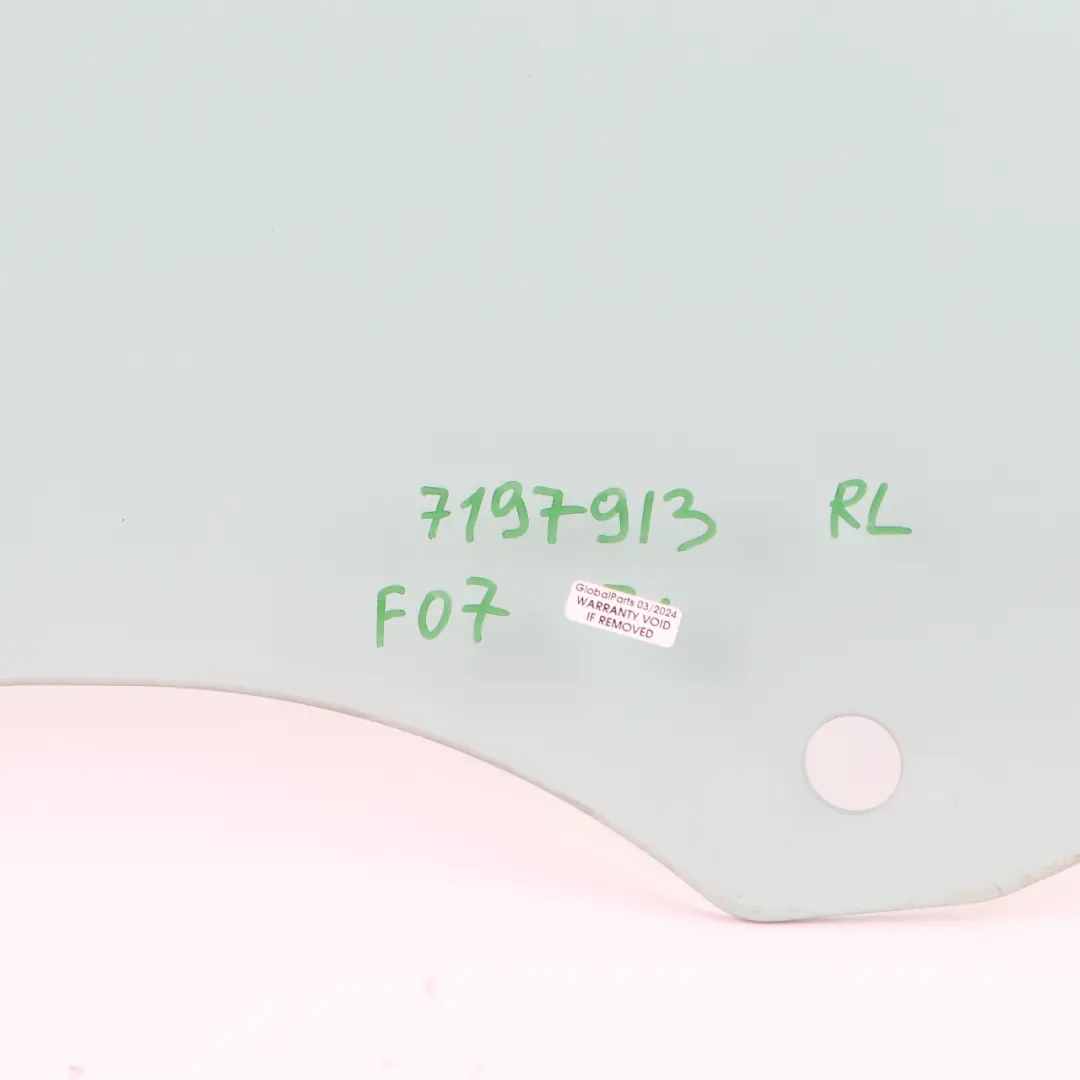 Vitrage De Fenêtre Latérale Arrière Gauche Porte AS2 Vert pour BMW F07 GT à propos du numéro de pièce 7197913 BMW F07 GT Vitrage De Fenêtre Latérale Arrière Gauche Porte AS2 Vert - SKU 7197913 - Numéro de pièce 7197913