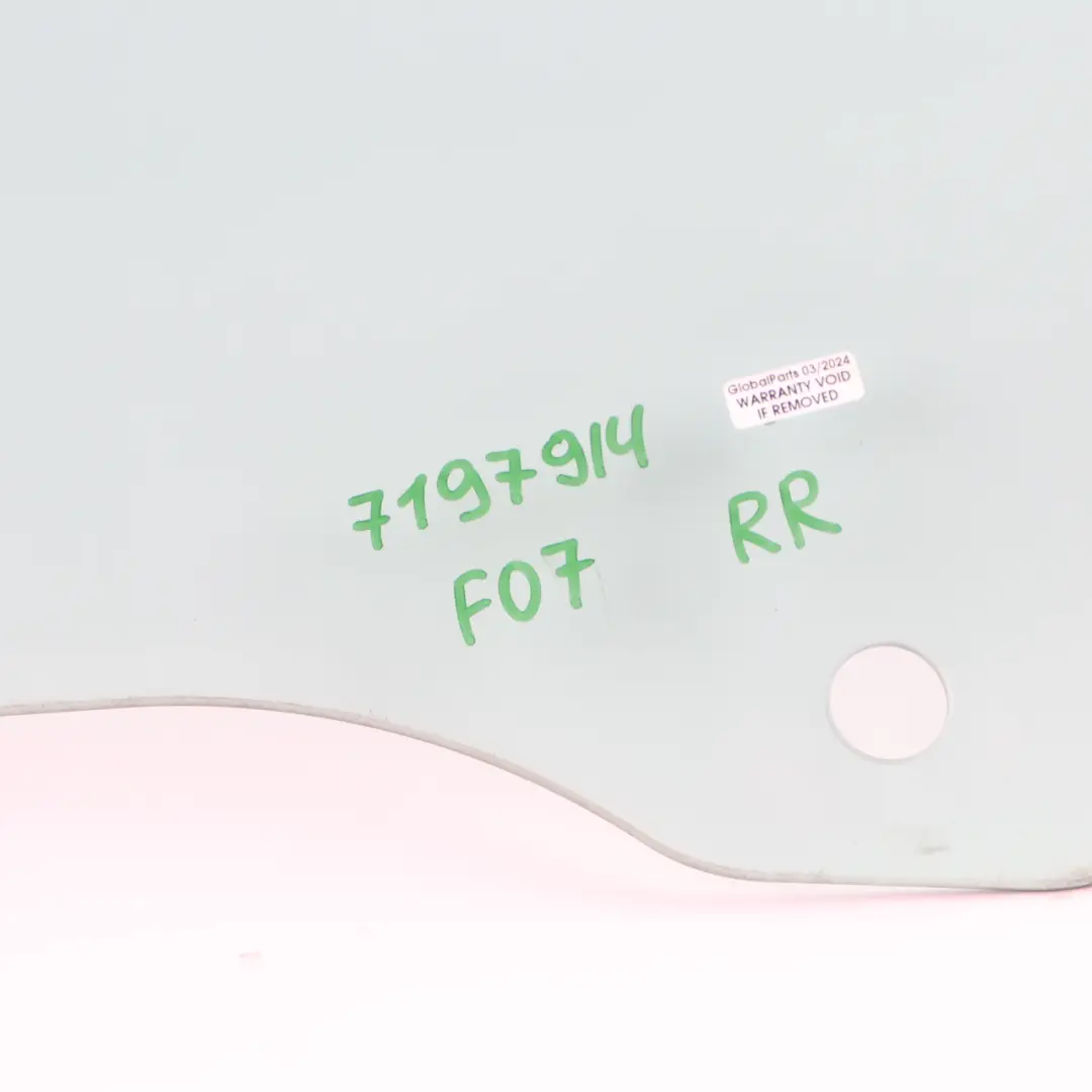 Finestra Laterale Porta Posteriore Destra Vetri AS2 Verde per BMW F07 GT con numero di parte 7197914 BMW F07 GT Finestra Laterale Porta Posteriore Destra Vetri AS2 Verde - SKU 7197914 - Numero di parte 7197914