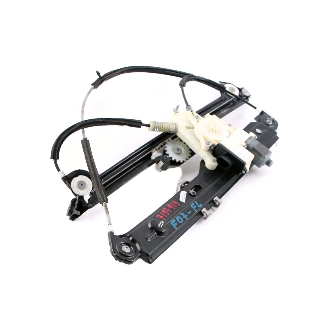 Mechanizm Podnośnik Szyby Drzwi Przód Lewo do BMW F07 GT o numerze 7197919 BMW F07 GT Mechanizm Podnośnik Szyby Drzwi Przód Lewo - SKU 7197919 - Numer Części 7197919