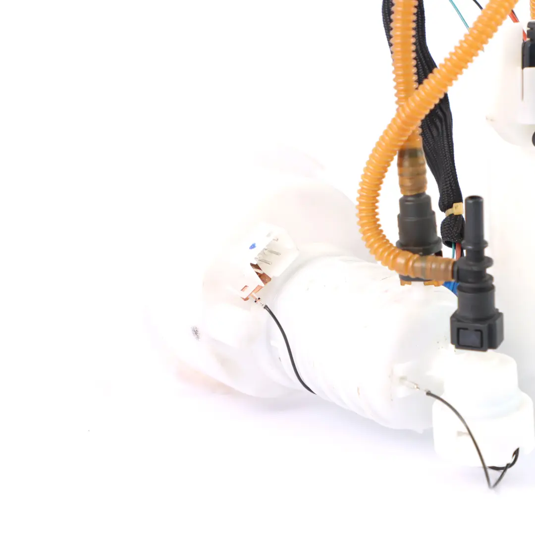 N52 Petrol Fuel Tank Fuel Pump Sender Unit 7165328 to BMW Z4 E85 E86 Engine with Part number 7198099 BMW Z4 E85 E86 Engine N52 Petrol Fuel Tank Fuel Pump Sender Unit 7165328 - SKU 7198099 - Part number 7198099