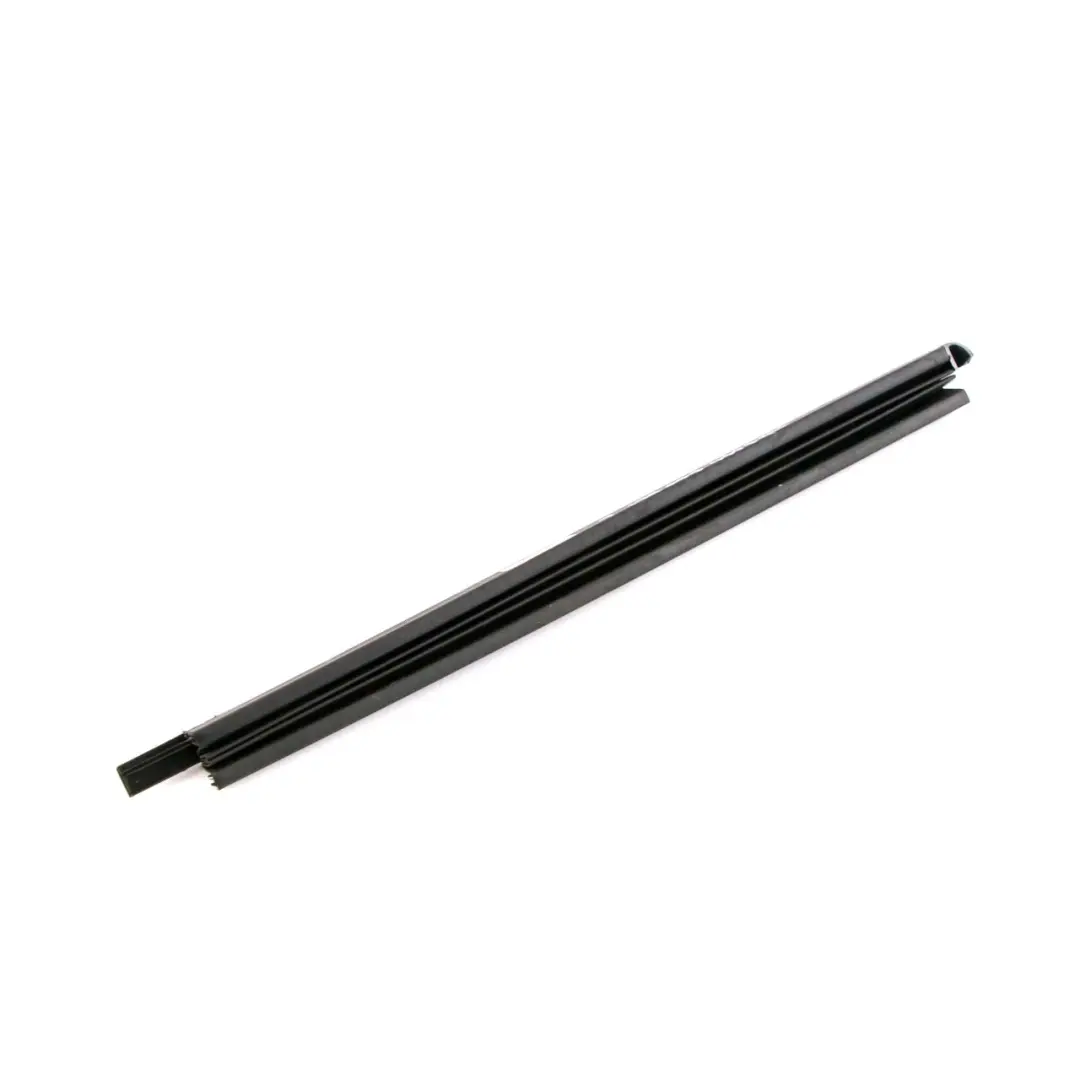 Tira Moldura Techo Solar Goma Izquierda para BMW E60 E65 con número de pieza 7198134 BMW E60 E65 Tira Moldura Techo Solar Goma Izquierda - SKU 7198134 - Número de pieza 7198134