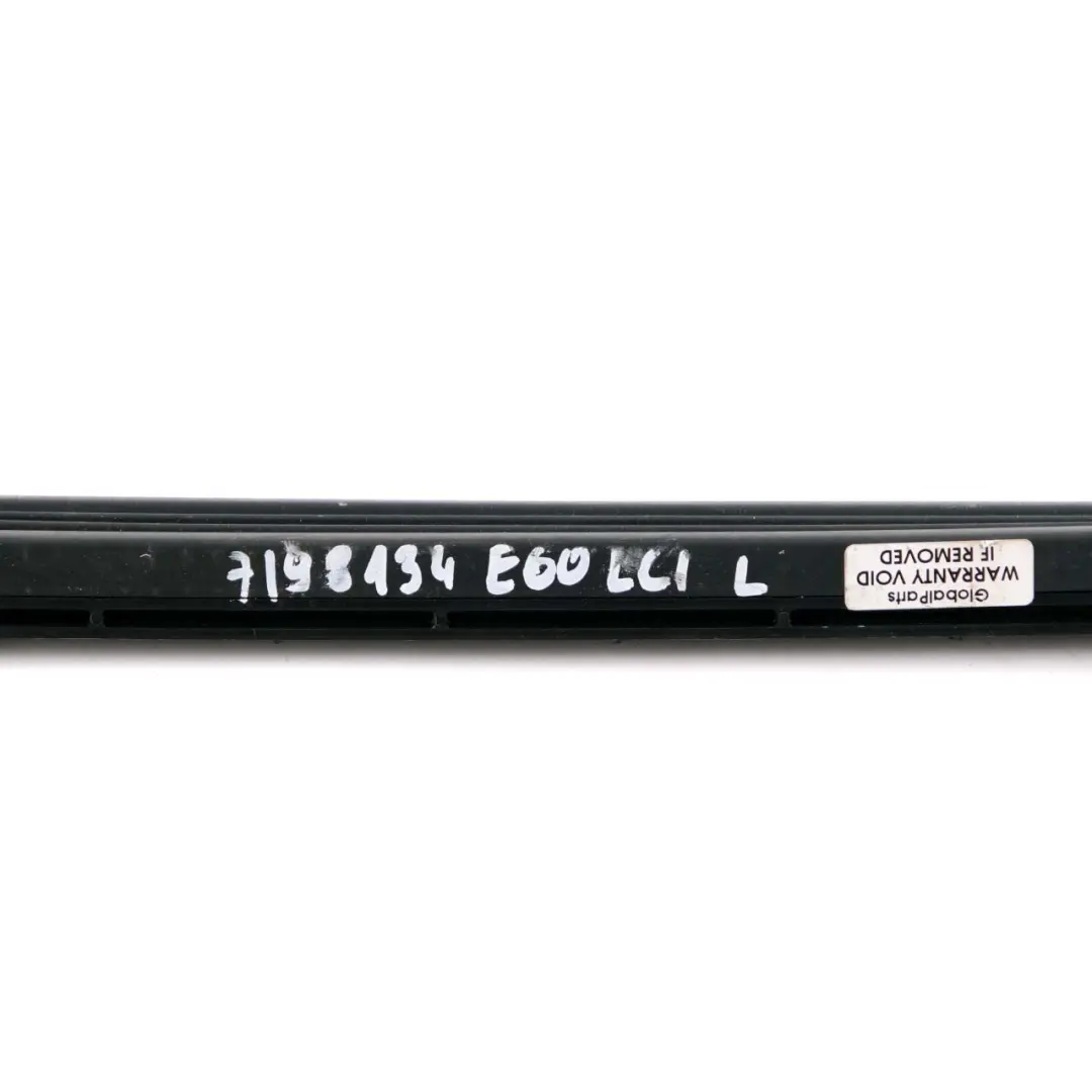Guarnizione Tetto Apribile Copertura Striscia Sinistra per BMW E60 E65 con numero di parte 7198134 BMW E60 E65 Guarnizione Tetto Apribile Copertura Striscia Sinistra - SKU 7198134 - Numero di parte 7198134