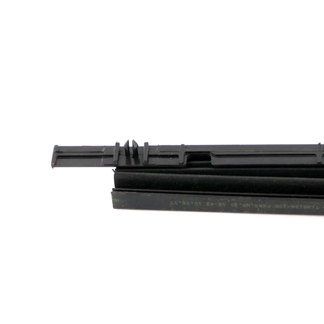 BMW E60 E65 Guarnizione Tetto Apribile Copertura Striscia Destra - SKU 7198135 - Numero di parte 7198135