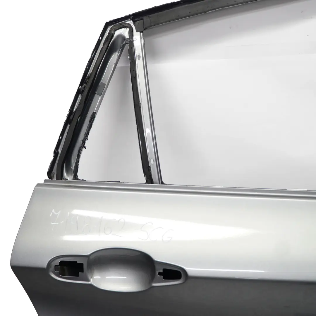 Porta posteriore destra Spacegrau Grigio Spazio Metallizzato - A52 per BMW X6 E71 con numero di parte 7198162 BMW X6 E71 Porta posteriore destra Spacegrau Grigio Spazio Metallizzato - A52 - SKU 7198162-SCG - Numero di parte 7198162