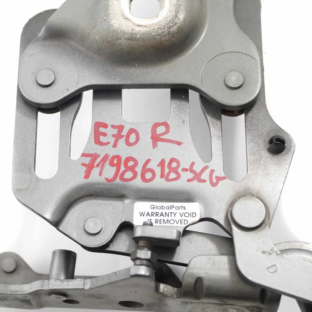 Hood Bonnet Hinge BMW X5 X6 E70 E71 Right O/S Spacegrau Grey - A52 to with Part number 7198618 Hood Bonnet Hinge BMW X5 X6 E70 E71 Right O/S Spacegrau Grey - A52 - SKU 7198618-SCG - Part number 7198618