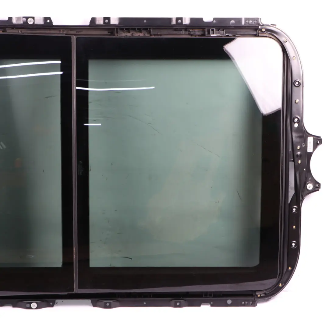 Panoramic Sunroof BMW E61 Touring Complete Sliding Glass Roof Unit Black to with Part number 7198980 Panoramic Sunroof BMW E61 Touring Complete Sliding Glass Roof Unit Black - SKU 7198980 - Part number 7198980