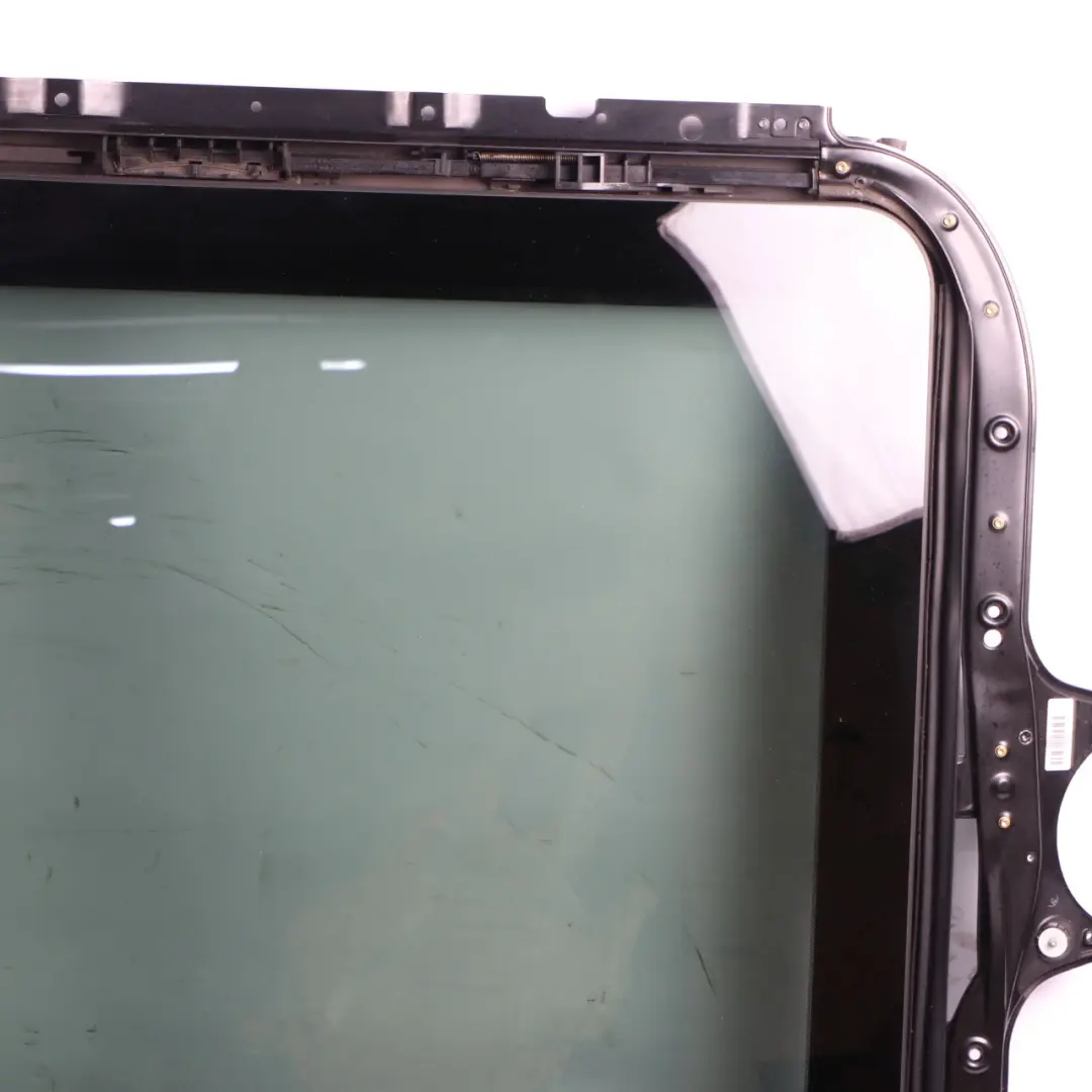 Panoramic Sunroof BMW E61 Touring Complete Sliding Glass Roof Unit Black to with Part number 7198980 Panoramic Sunroof BMW E61 Touring Complete Sliding Glass Roof Unit Black - SKU 7198980 - Part number 7198980