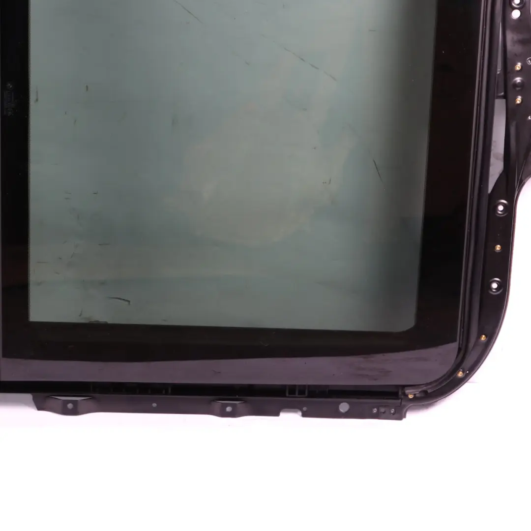 Panoramic Sunroof BMW E61 Touring Complete Sliding Glass Roof Unit Black to with Part number 7198980 Panoramic Sunroof BMW E61 Touring Complete Sliding Glass Roof Unit Black - SKU 7198980 - Part number 7198980