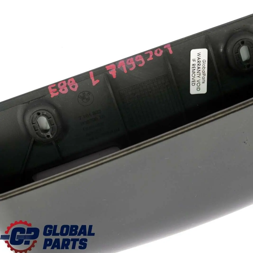 Carenatura Protezione Antiribaltamento SX Nero 7164823 per BMW E88 con numero di parte 7199201 BMW E88 Carenatura Protezione Antiribaltamento SX Nero 7164823 - SKU 7199201 - Numero di parte 7199201