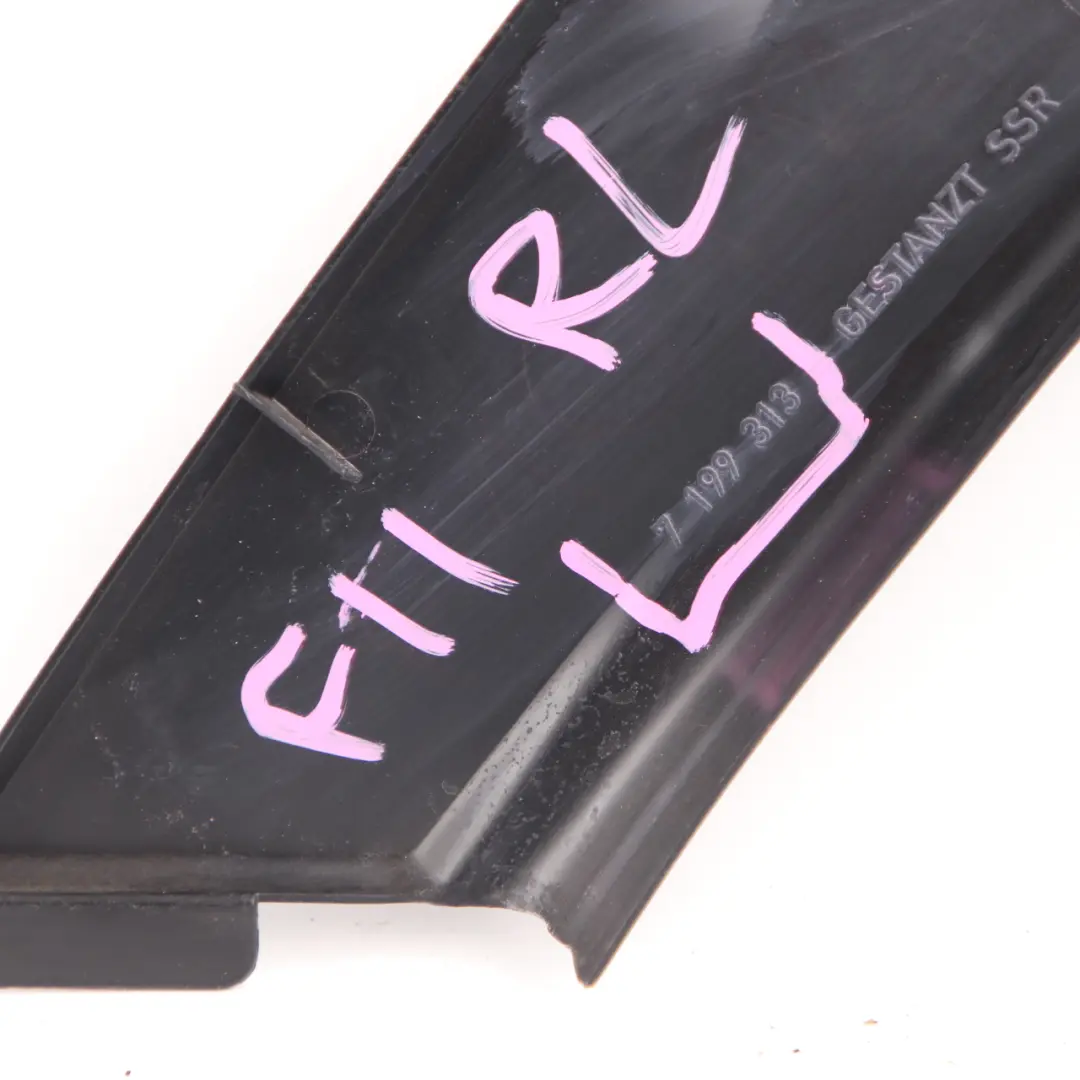Finestrino Striscia rivestimento telaio porta nero posteriore sinistro per BMW F11 con numero di parte 7199313 BMW F11 Finestrino Striscia rivestimento telaio porta nero posteriore sinistro - SKU 7199313 - Numero di parte 7199313