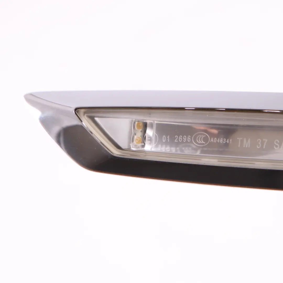 Blinkleuchte BMW F07 GT Links Seite Zusatzblinker Weiß Chrom für mit Teilenummer 7199633 Blinkleuchte BMW F07 GT Links Seite Zusatzblinker Weiß Chrom - SKU 7199633 - Teilenummer 7199633