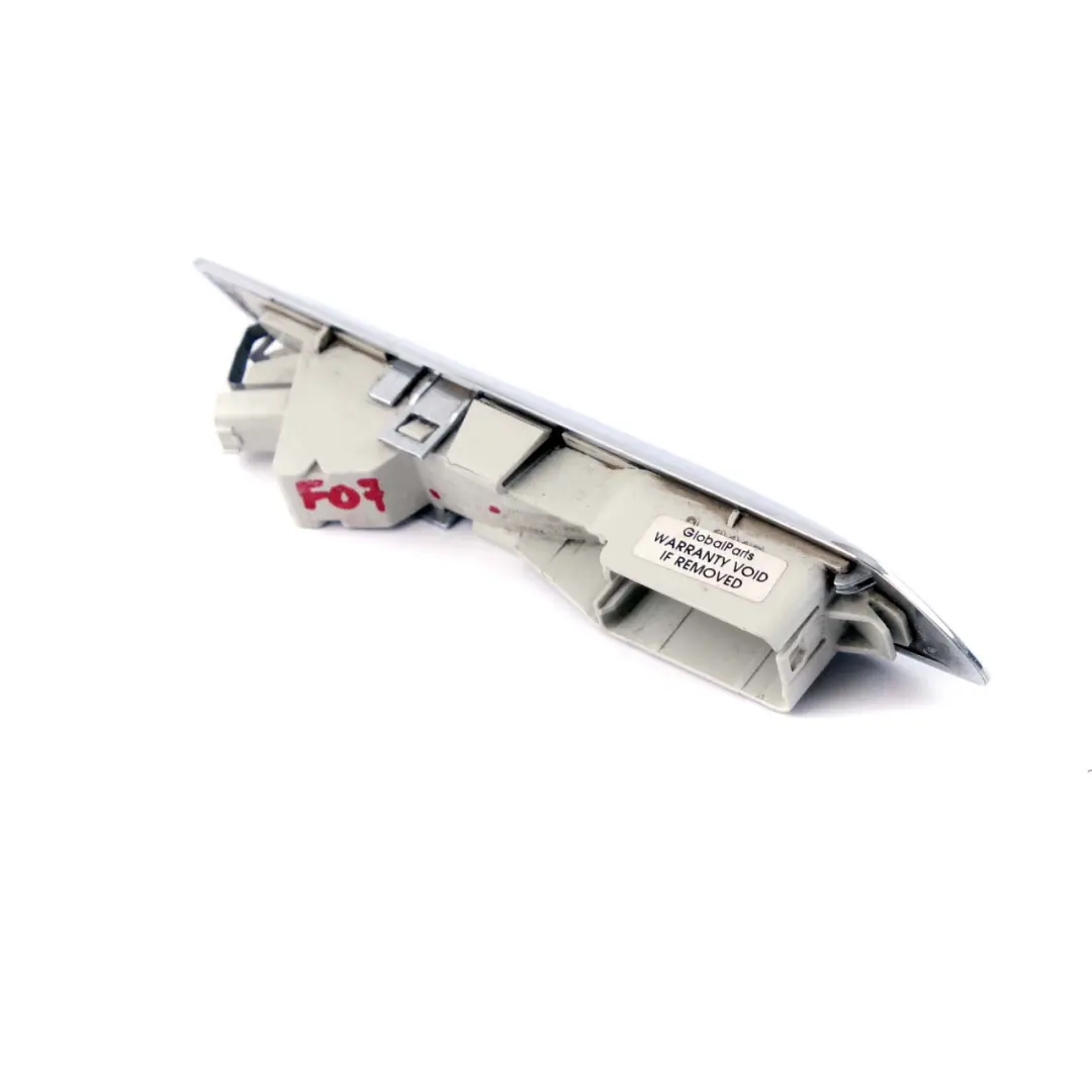 Lámpara indicadora dirección derecho Intermitente blanco para BMW F07 GT con número de pieza 7199634 BMW F07 GT Lámpara indicadora dirección derecho Intermitente blanco - SKU 7199634 - Número de pieza 7199634