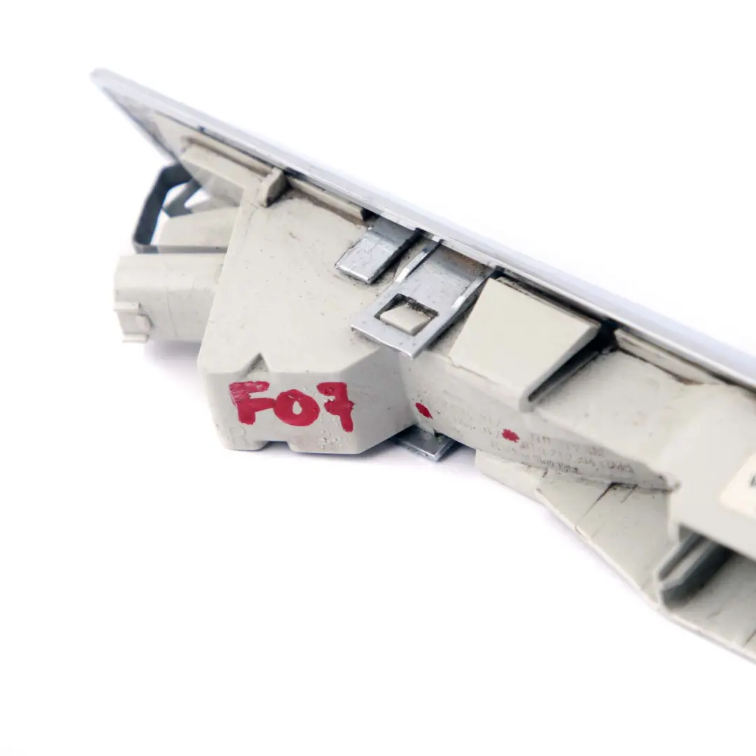 Indicator Lamp BMW F07 GT Right O/S Side Additional Turn White Chrome to with Part number 7199634 Indicator Lamp BMW F07 GT Right O/S Side Additional Turn White Chrome - SKU 7199634 - Part number 7199634