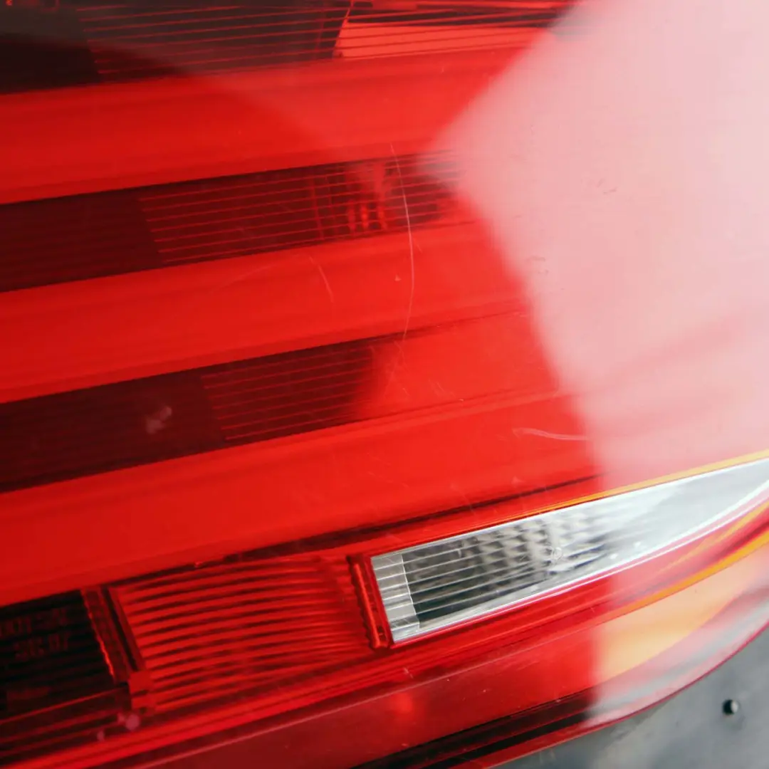 Luz Trasera En Tapa De Maletero Izquierda Gran Turismo para BMW F07 con número de pieza 7199637 BMW F07 Luz Trasera En Tapa De Maletero Izquierda Gran Turismo - SKU 7199637 - Número de pieza 7199637