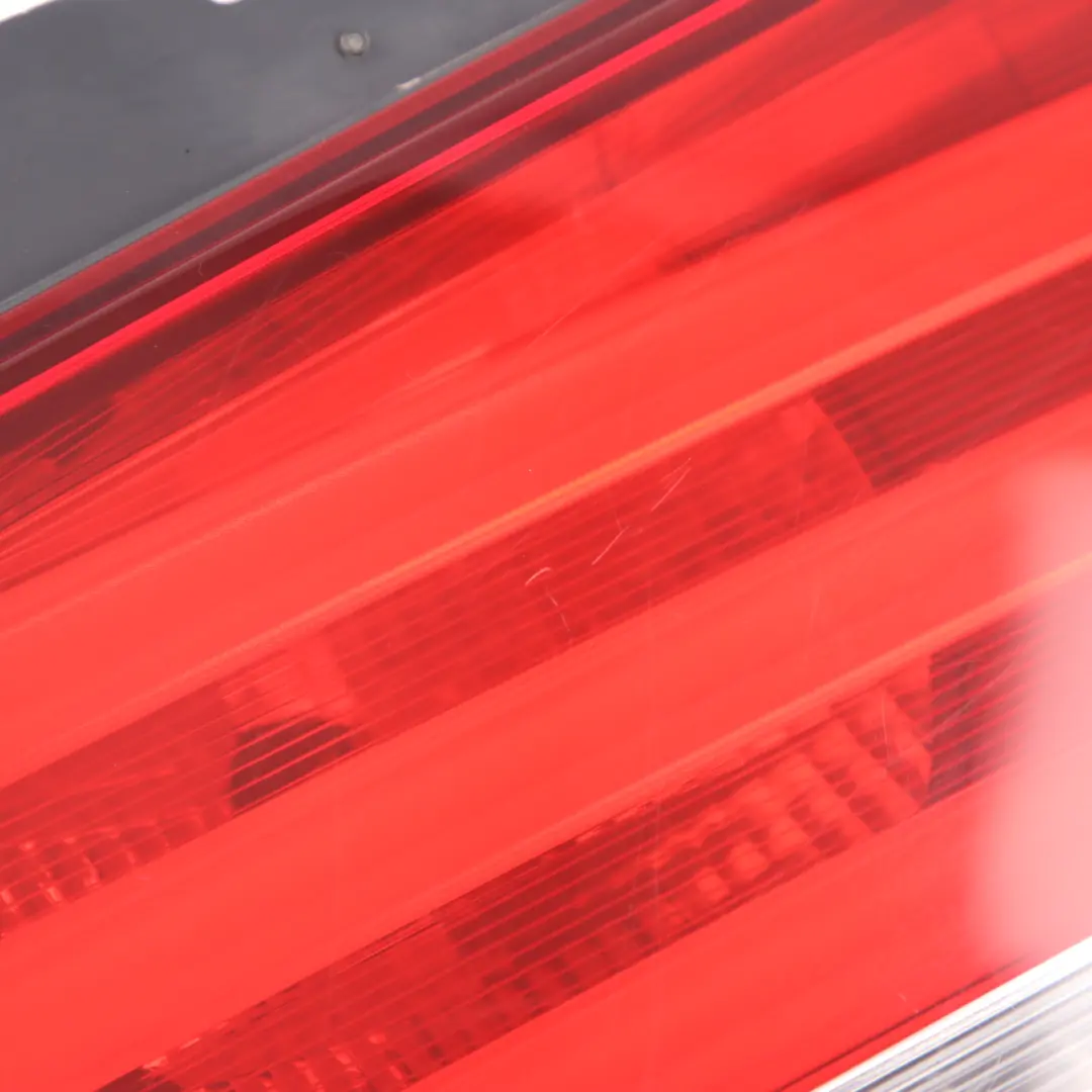 Luce Posteriore Nel Coperchio Bagagliaio Destra Gran Turismo per BMW F07 con numero di parte 7199638 BMW F07 Luce Posteriore Nel Coperchio Bagagliaio Destra Gran Turismo - SKU 7199638 - Numero di parte 7199638