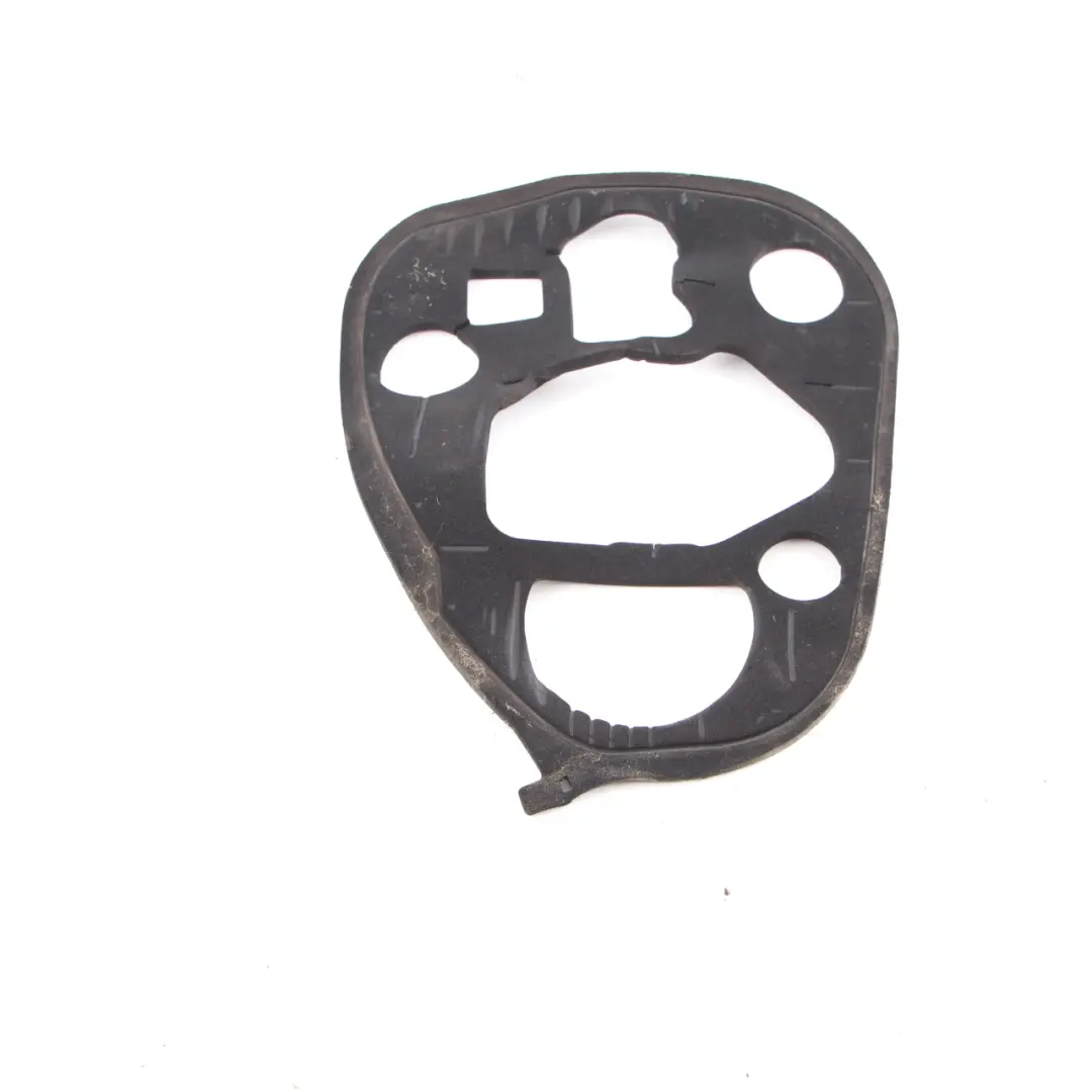 Uszczelka Osłona Tylnej Lampy Prawa do BMW E81 E87 o numerze 7199768 BMW E81 E87 Uszczelka Osłona Tylnej Lampy Prawa - SKU 7199768 - Numer Części 7199768