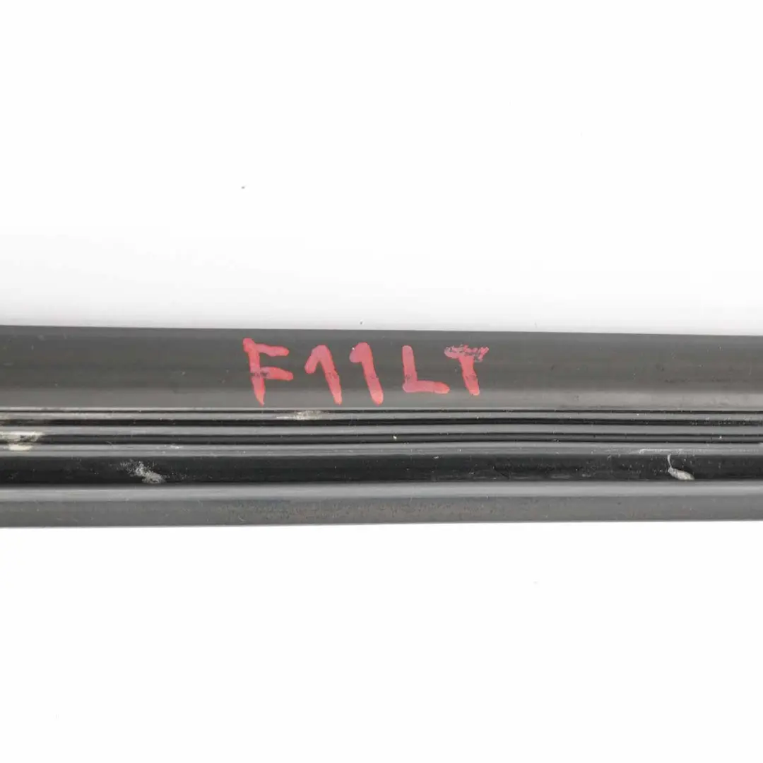 Break Conditionnement Toit Porte Arriere Gauche pour BMW F11 à propos du numéro de pièce 7199783 BMW F11 Break Conditionnement Toit Porte Arriere Gauche - SKU 7199783 - Numéro de pièce 7199783