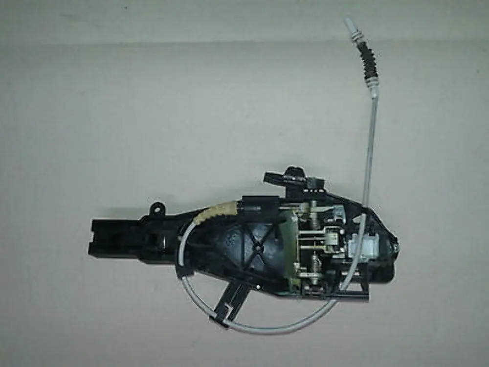 complete grab handle black sapphire left N/S to BMW 3 Series E90 E91 with Part number 7199835 BMW 3 Series E90 E91 complete grab handle black sapphire left N/S - SKU 7199835-BS - Part number 7199835