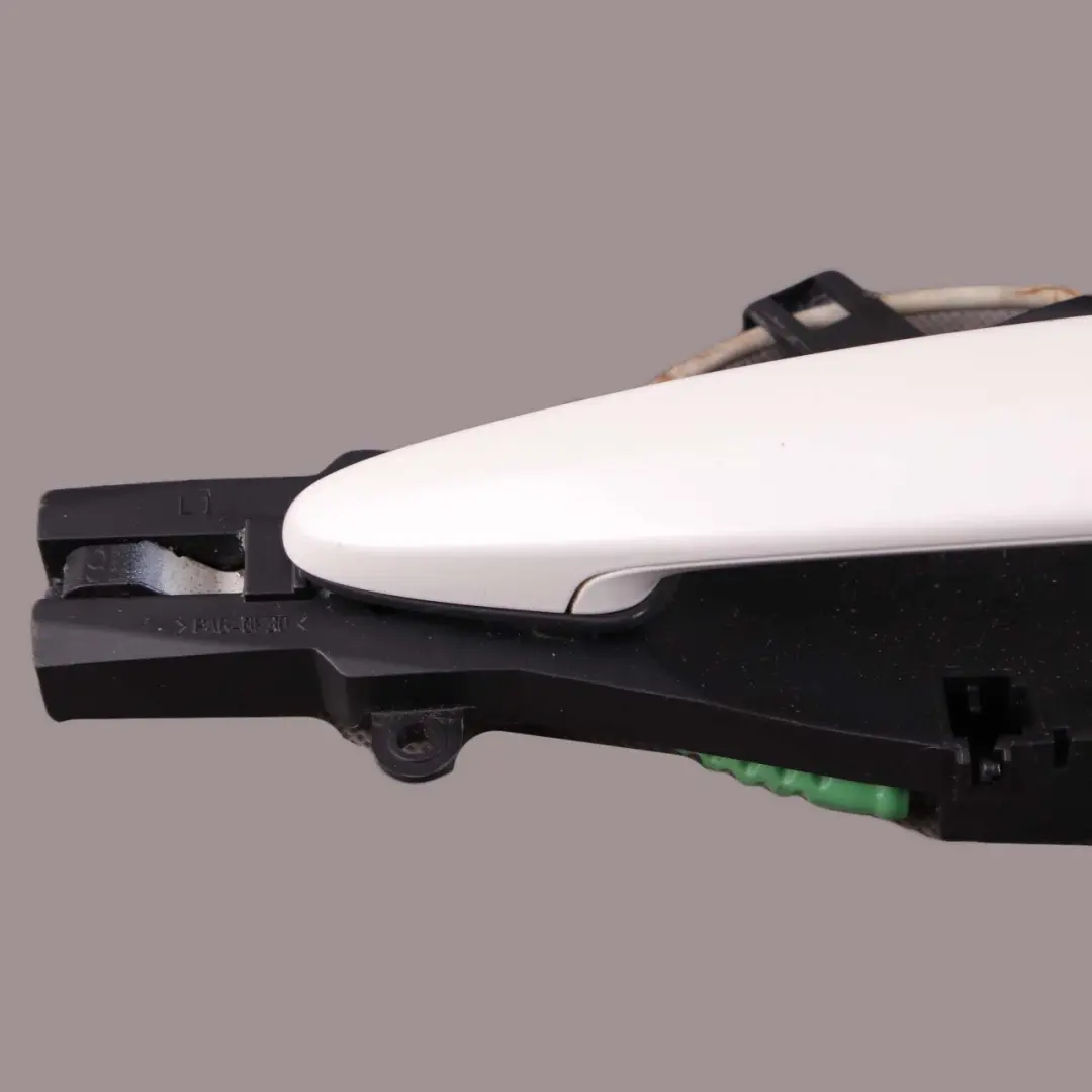 BMW 3 E90 E91 Complete Grab Handle Left N/S Mineralweiss Mineral White A96 - SKU 7199835-MW - Part number 7199835