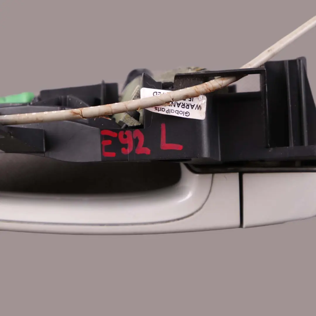 Complete Grab Handle Left N/S Mineralweiss Mineral White A96 to BMW 3 E90 E91 with Part number 7199835 BMW 3 E90 E91 Complete Grab Handle Left N/S Mineralweiss Mineral White A96 - SKU 7199835-MW - Part number 7199835