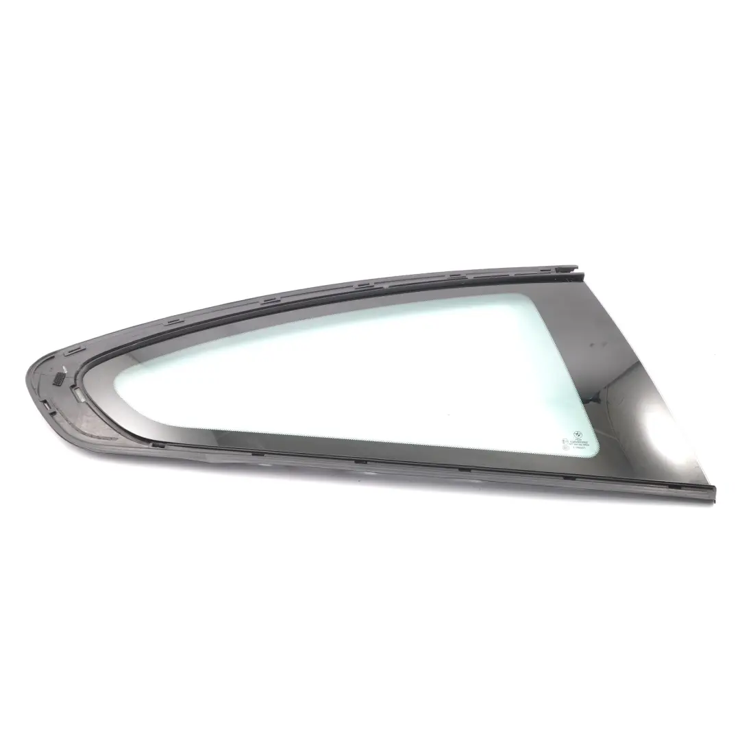 Ventana lateral cuarto de cristal trasero derecho verde AS2 para BMW F13 con número de pieza 7199950 BMW F13 Ventana lateral cuarto de cristal trasero derecho verde AS2 - SKU 7199950 - Número de pieza 7199950