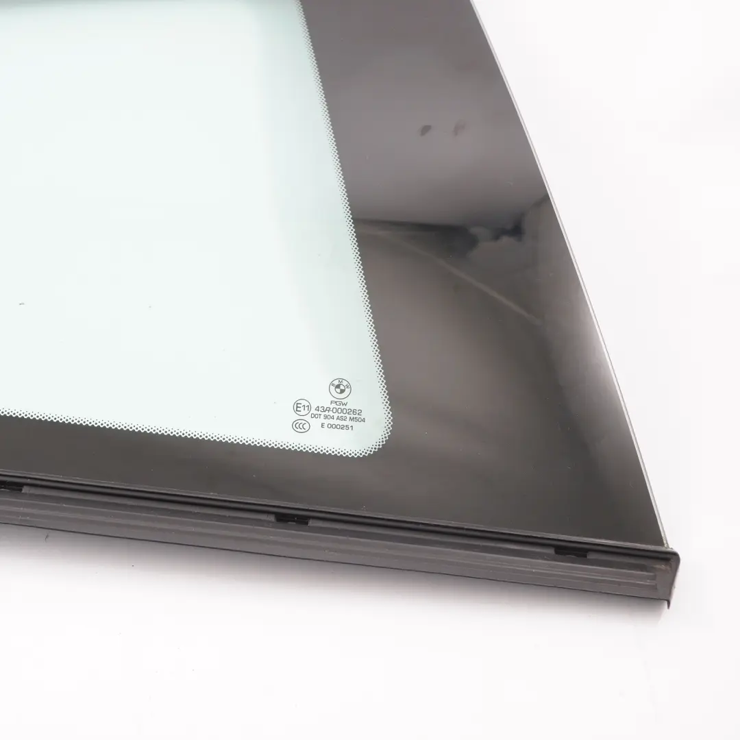 Szyba Karoseryjna Prawy Tył Prawa Tylna AS2 do BMW F13 o numerze 7199950 BMW F13 Szyba Karoseryjna Prawy Tył Prawa Tylna AS2 - SKU 7199950 - Numer Części 7199950