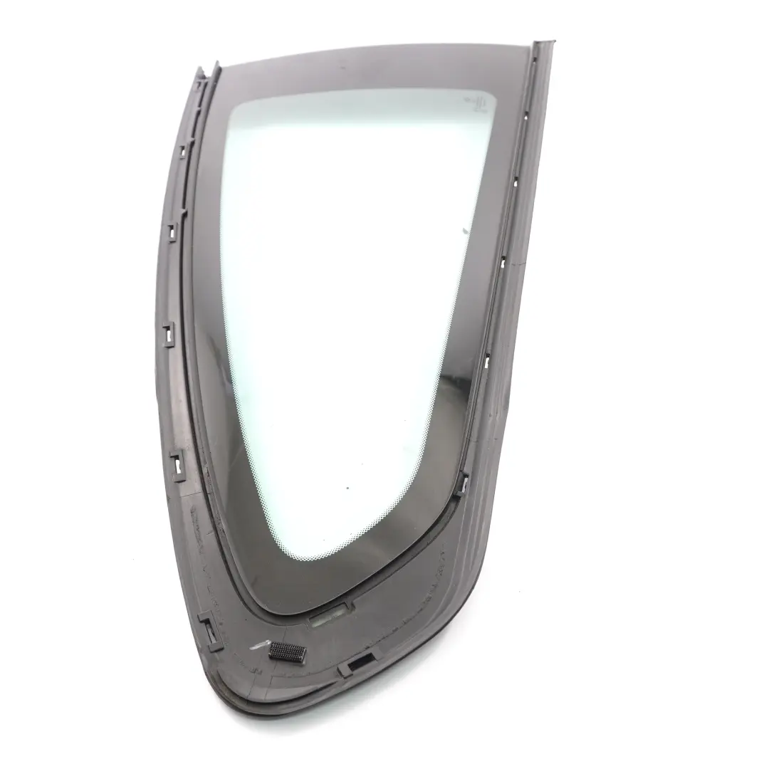 Vitre de custode Vitrage arrière droit Vert AS2 pour BMW F13 à propos du numéro de pièce 7199950 BMW F13 Vitre de custode Vitrage arrière droit Vert AS2 - SKU 7199950 - Numéro de pièce 7199950