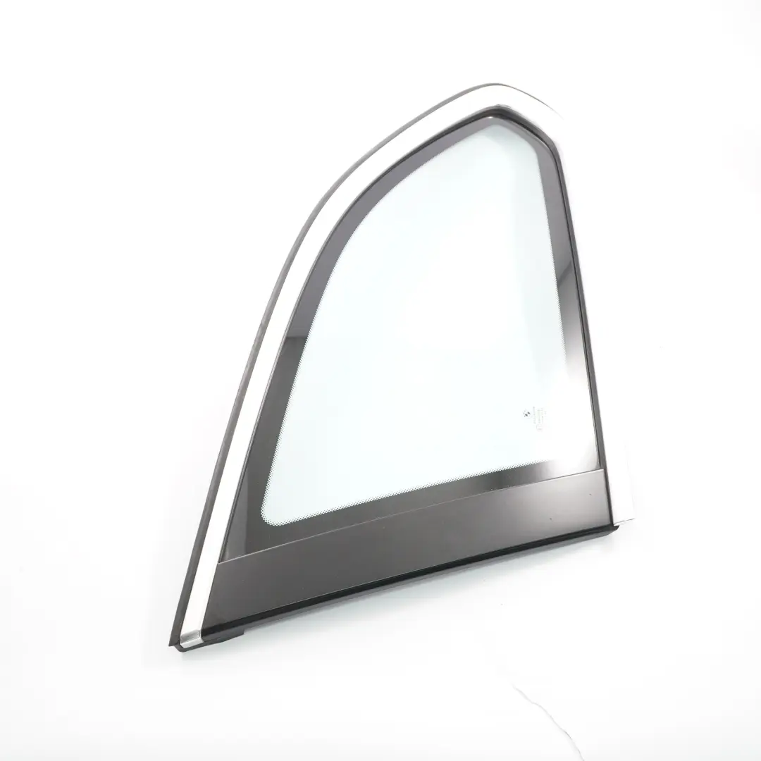 Finestrino Laterale Posteriore Sinistro Guarnizione AS2 per BMW F11 Touring con numero di parte 7199989 BMW F11 Touring Finestrino Laterale Posteriore Sinistro Guarnizione AS2 - SKU 7199989 - Numero di parte 7199989