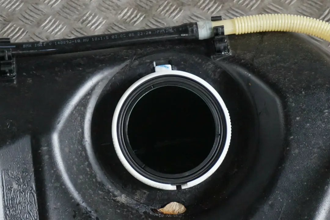 645Ci 650i Plastic Bare Fuel Tank Petrol to BMW 6 Series E63 E64 630i with Part number 7200080 BMW 6 Series E63 E64 630i 645Ci 650i Plastic Bare Fuel Tank Petrol - SKU 7200080-1 - Part number 7200080