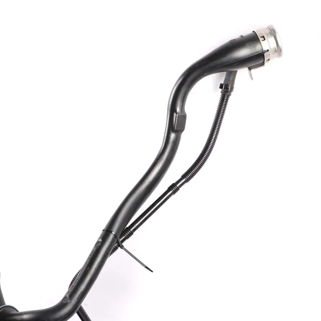 Plastic Fuel Tank Pipe Pump Petrol 523i 525i 530i 545i 550i to BMW 5 Series E61 with Part number 7200082 BMW 5 Series E61 Plastic Fuel Tank Pipe Pump Petrol 523i 525i 530i 545i 550i - SKU 7200082 - Part number 7200082