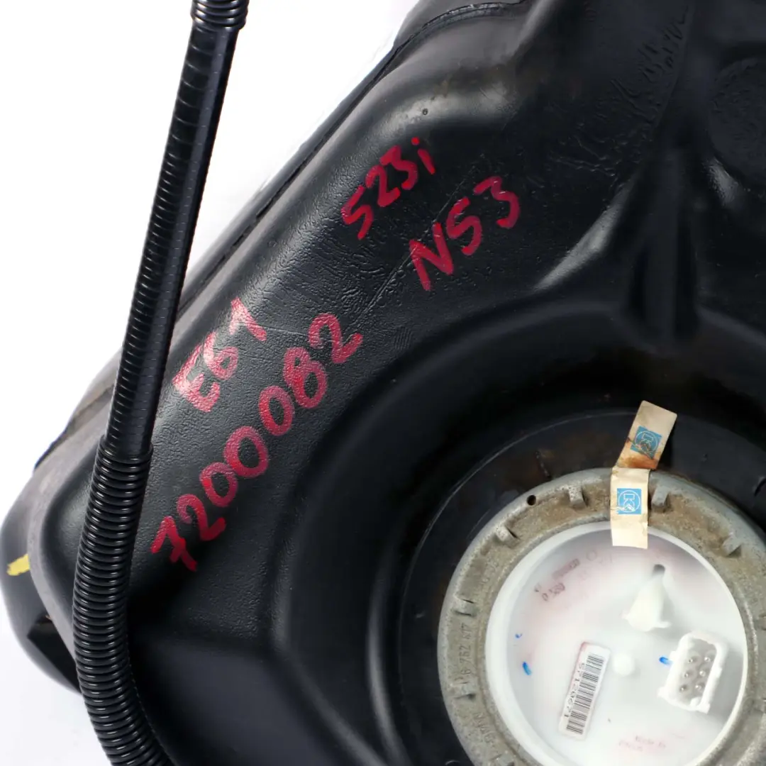 Plastic Fuel Tank Pipe Pump Petrol 523i 525i 530i 545i 550i to BMW 5 Series E61 with Part number 7200082 BMW 5 Series E61 Plastic Fuel Tank Pipe Pump Petrol 523i 525i 530i 545i 550i - SKU 7200082 - Part number 7200082