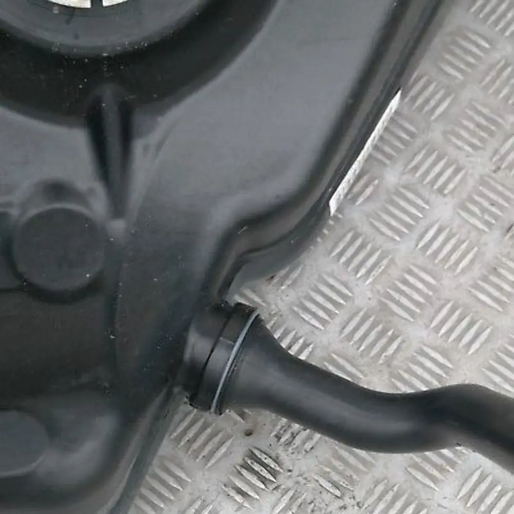 BMW 5 Series E61N E61 LCI Plastic Fuel Tank Pipe Pump Diesel 520d 525d 530d - SKU 7200084 - Part number 7200084