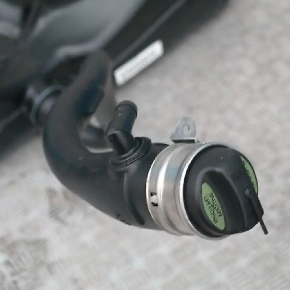 Plastic Fuel Tank Pipe Pump Diesel 520d 525d 530d to BMW 5 Series E61N E61 LCI with Part number 7200084 BMW 5 Series E61N E61 LCI Plastic Fuel Tank Pipe Pump Diesel 520d 525d 530d - SKU 7200084 - Part number 7200084