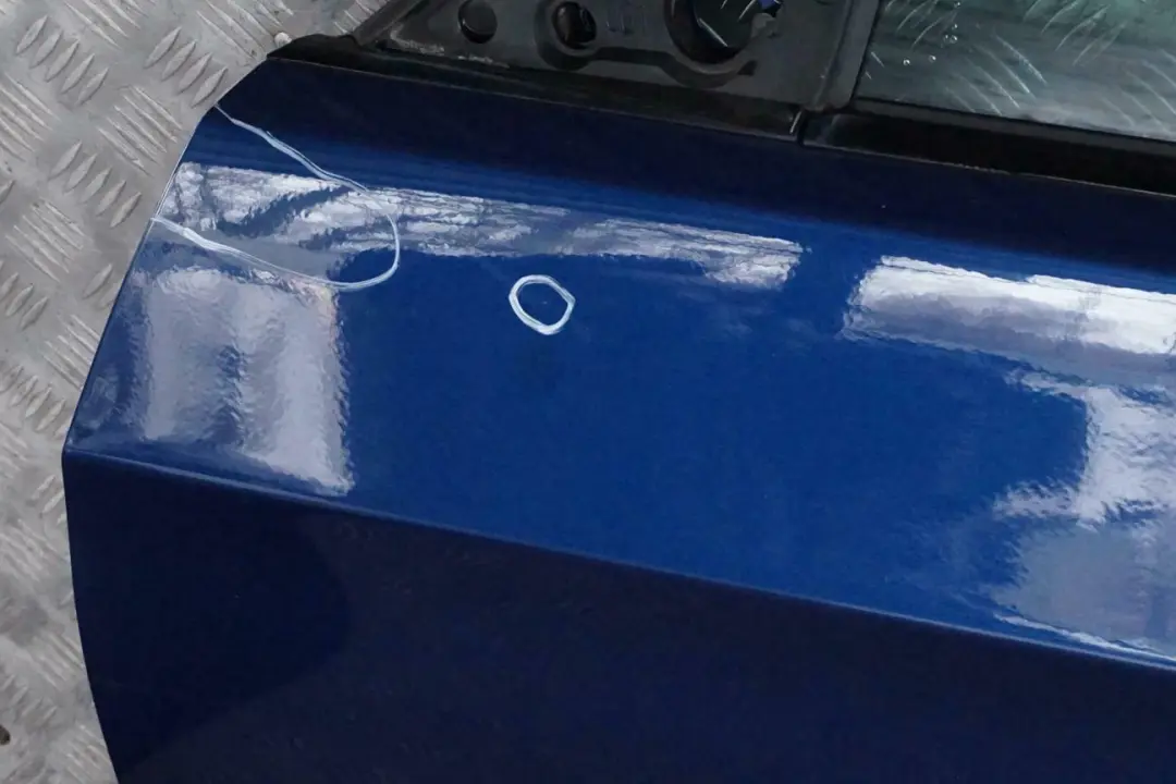 Drzwi lewe przednie Le Mans Blau 381 do BMW E92 E93 o numerze 7200569 BMW E92 E93 Drzwi lewe przednie Le Mans Blau 381 - SKU 7200569-LMB - Numer Części 7200569