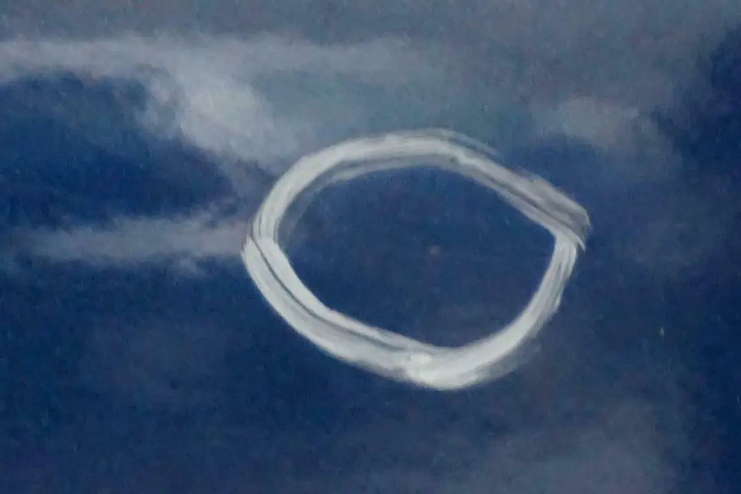 £BMW 3 Series E92 E93 Door Front Left N/S Le Mans Blau Metallic - 381 to with Part number 7200569 £BMW 3 Series E92 E93 Door Front Left N/S Le Mans Blau Metallic - 381 - SKU 7200569-LMB - Part number 7200569