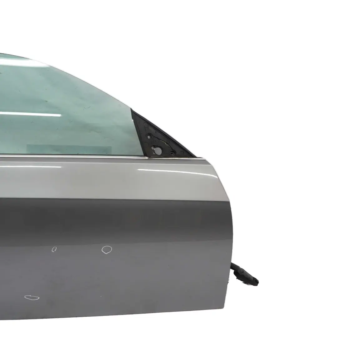 Drzwi Prawe Przednie Spacegrau A52 do BMW E92 E93 o numerze 7200570 BMW E92 E93 Drzwi Prawe Przednie Spacegrau A52 - SKU 7200570-SCG2 - Numer Części 7200570