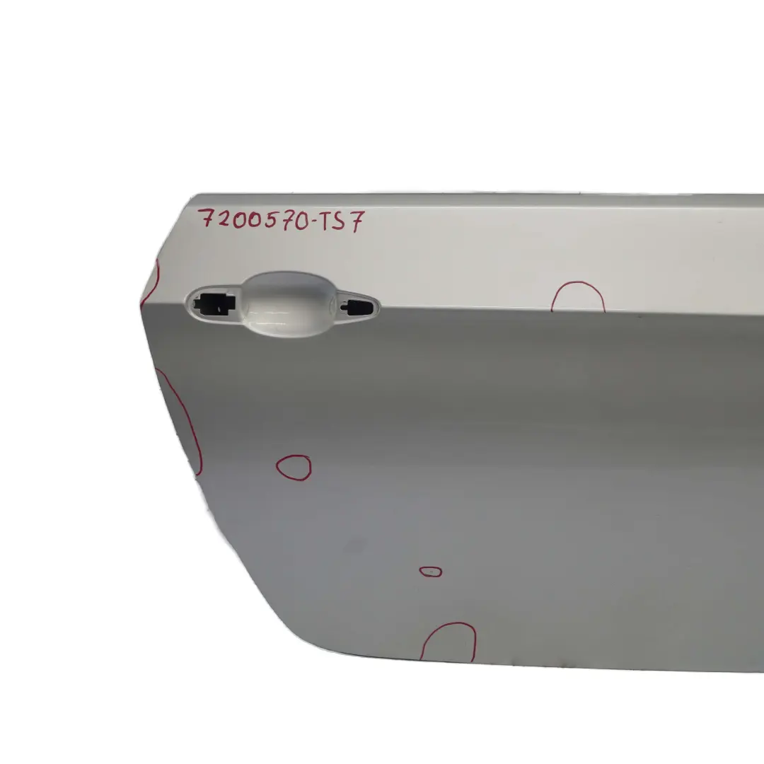 Door Front Right O/S Titansilber Titan Silver Metallic - 354 to BMW 3 E92 E93 with Part number 7200570 BMW 3 E92 E93 Door Front Right O/S Titansilber Titan Silver Metallic - 354 - SKU 7200570-TS7 - Part number 7200570