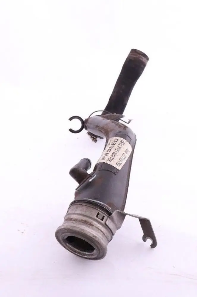 Cuello tubo llenado depósito combustible para Mini Cabrio Cooper One R52 con número de pieza 7200659 Mini Cabrio Cooper One R52 Cuello tubo llenado depósito combustible - SKU 7200659 - Número de pieza 7200659