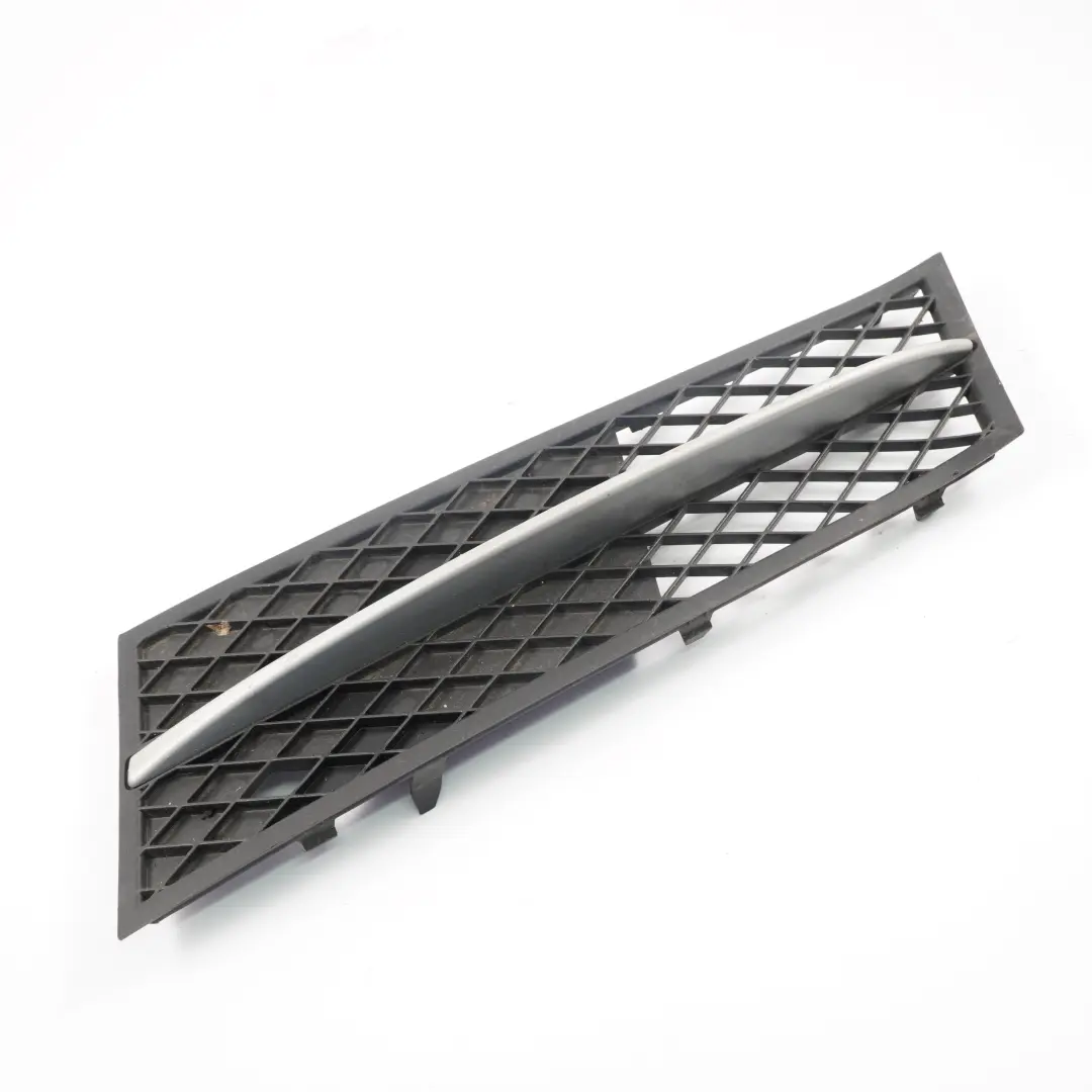Atrapa Kratka Zderzaka Lewy Przód do BMW F10 F11 o numerze 7200699 BMW F10 F11 Atrapa Kratka Zderzaka Lewy Przód - SKU 7200699 - Numer Części 7200699